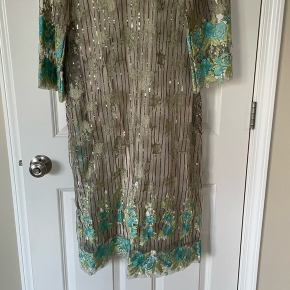 Salwar Kameez - Picture 6 of 10